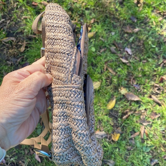 Vera BRADLEY STRAW MINI BACKPACK WITH FISH EMBROIDERED - Picture 9 of 13